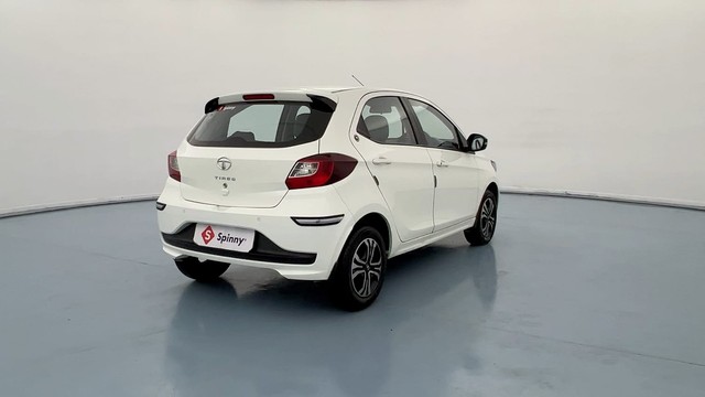 Second-hand 2023 Tata Tiago XT for sale in Lucknow-3