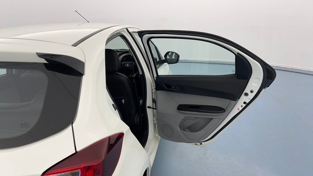 Second-hand 2023 Tata Tiago XT for sale in Lucknow-33