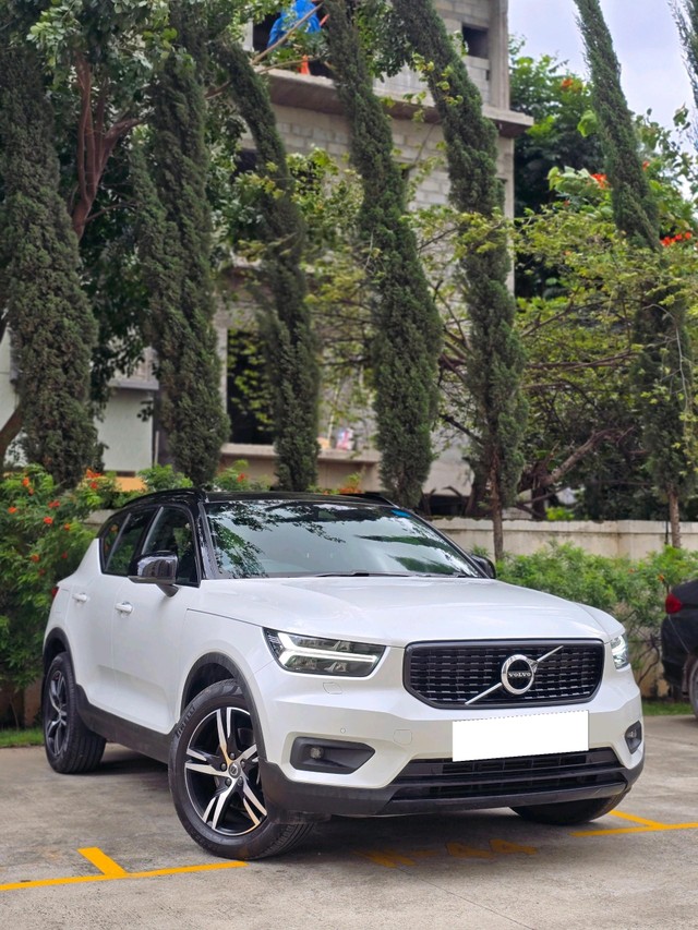 Second-hand 2020 Volvo XC40 T4 R-Design for sale in Bangalore-14