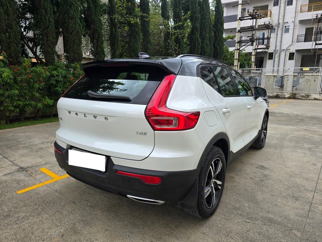 Second-hand 2020 Volvo XC40 T4 R-Design for sale in Bangalore-7