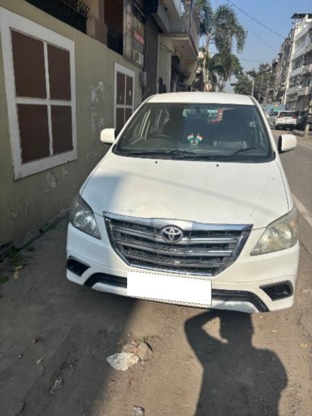 Second-hand 2013 Toyota Innova 2.5 G (Diesel) 7 Seater BS IV for sale in Ludhiana-2