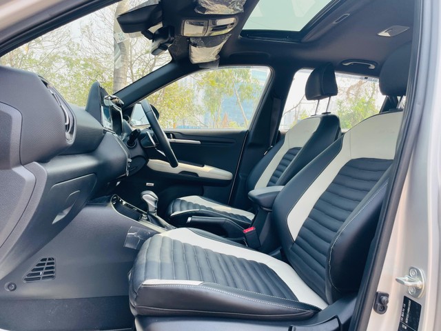 Second-hand 2024 Kia Sonet GTX Plus Turbo DCT for sale in Mumbai-10