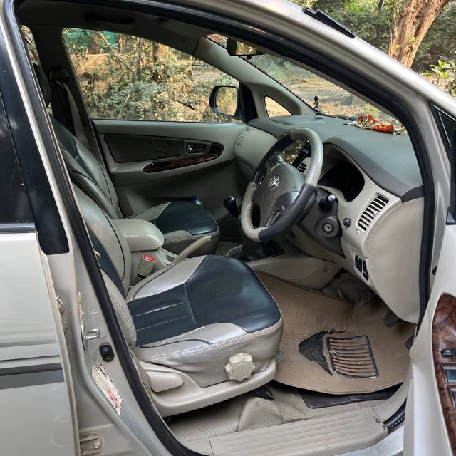 Second-hand 2015 Toyota Innova 2.5 VX (Diesel) 8 Seater for sale in Mumbai-7