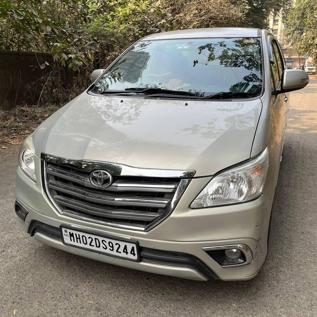 Second-hand 2015 Toyota Innova 2.5 VX (Diesel) 8 Seater for sale in Mumbai-4