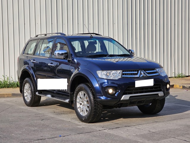 Mitsubishi Pajero Sport 4X2 AT Second-hand 2015 Mitsubishi Pajero Sport 4X2 AT for sale in Mumbai-4