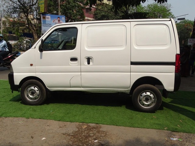 Maruti Suzuki Eeco 5 Seater AC 2020-2022 Second-hand 2022 Maruti Suzuki Eeco 5 Seater AC 2020-2022 for sale in Kolkata-3