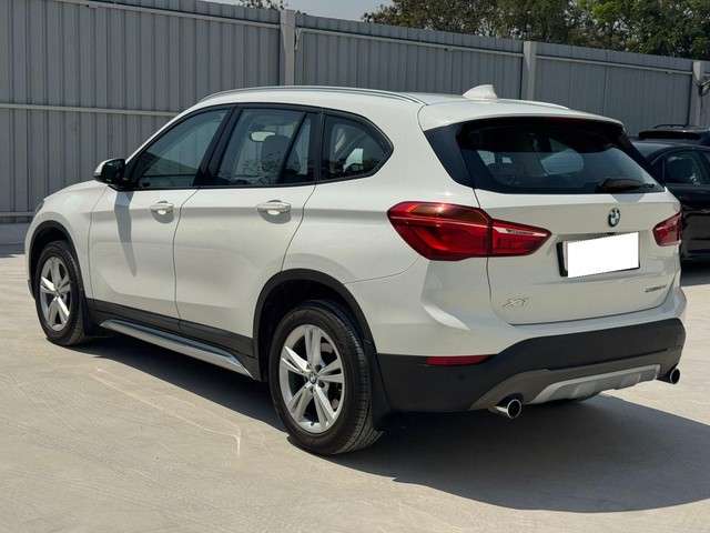 Second-hand 2019 BMW X1 sDrive 20d xLine for sale in Hyderabad-3