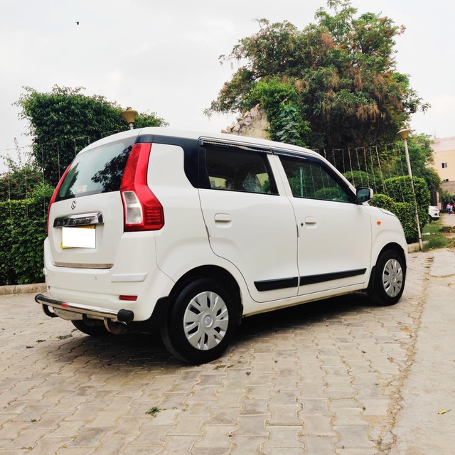 Second-hand 2019 Maruti Suzuki Wagon R AMT VXI Option for sale in Gurgaon-10