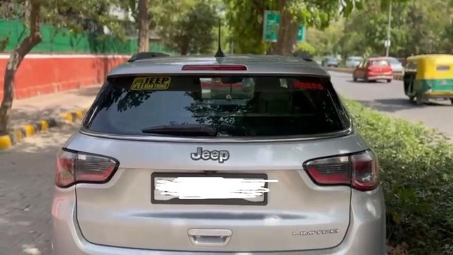 Second-hand 2017 Jeep Compass 2.0 Limited for sale in Ghaziabad-1