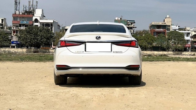 Second-hand 2019 Lexus ES 300h for sale in New Delhi-2