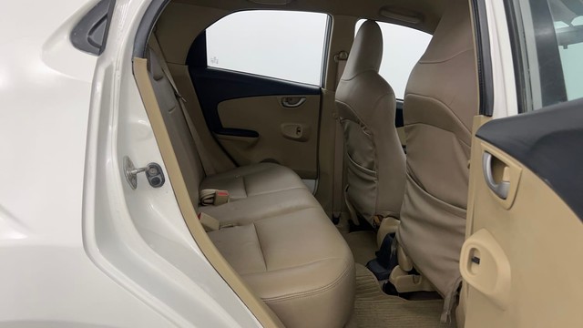 Second-hand 2016 Honda Brio VX AT for sale in Pune-25