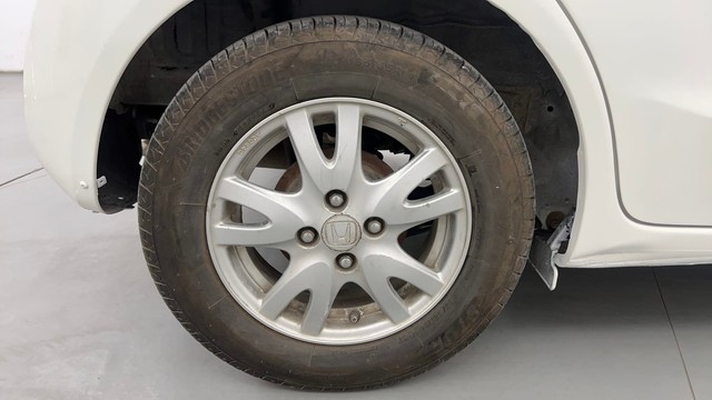 Second-hand 2016 Honda Brio VX AT for sale in Pune-18