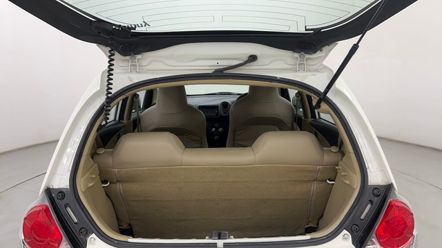 Second-hand 2016 Honda Brio VX AT for sale in Pune-9