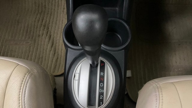 Second-hand 2016 Honda Brio VX AT for sale in Pune-12