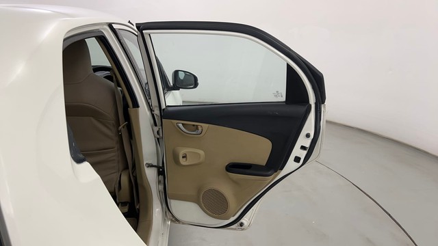 Second-hand 2016 Honda Brio VX AT for sale in Pune-31