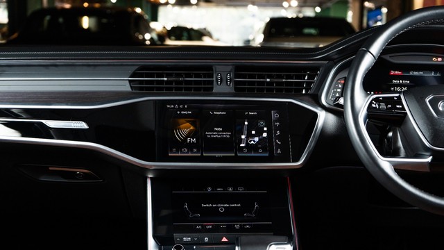 Second-hand 2025 Audi A6 45 TFSI Premium Plus for sale in New Delhi-16