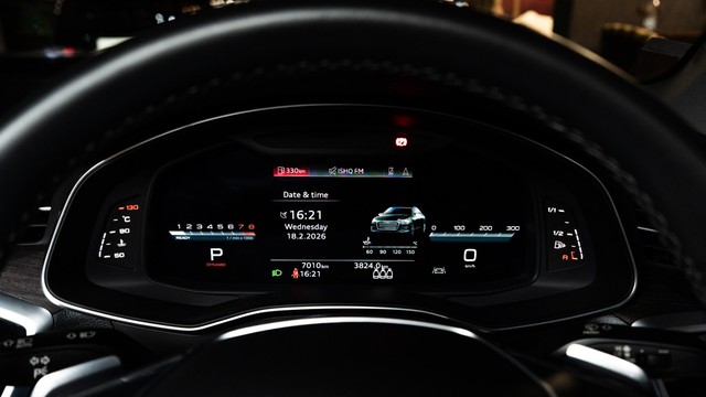 Second-hand 2025 Audi A6 45 TFSI Premium Plus for sale in New Delhi-2