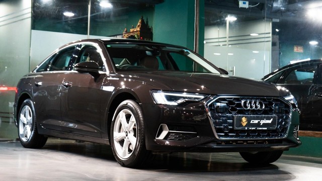 Second-hand 2025 Audi A6 45 TFSI Premium Plus for sale in New Delhi-9