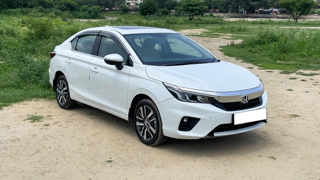 Second-hand 2022 Honda City VX MT for sale in New Delhi-30