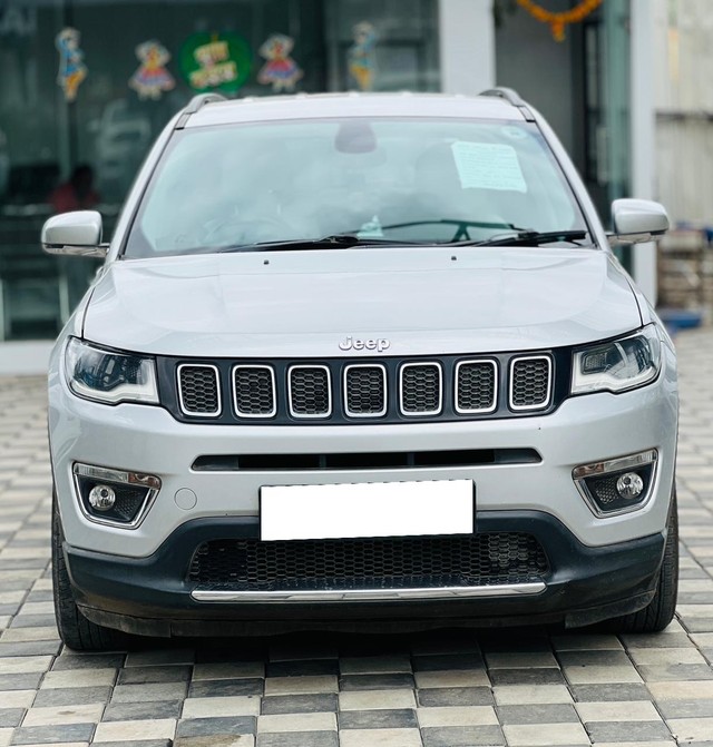 Second-hand 2017 Jeep Compass 2.0 Limited for sale in Pune-3