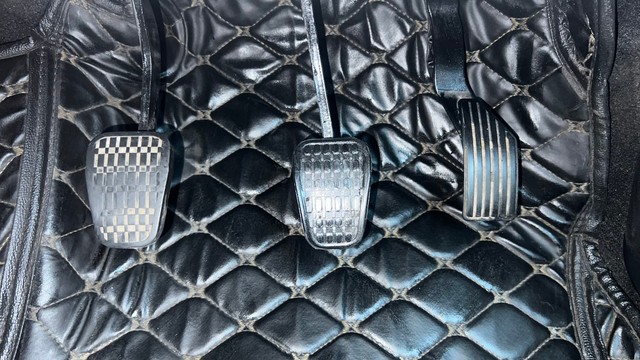 Second-hand 2022 Tata Altroz XZ Turbo for sale in New Delhi-14