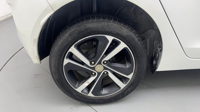 Second-hand 2022 Tata Altroz XZ Turbo for sale in New Delhi-18