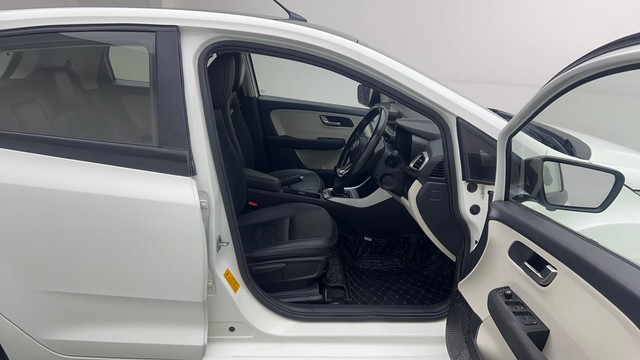 Second-hand 2022 Tata Altroz XZ Turbo for sale in New Delhi-15