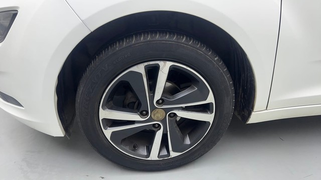 Second-hand 2022 Tata Altroz XZ Turbo for sale in New Delhi-20