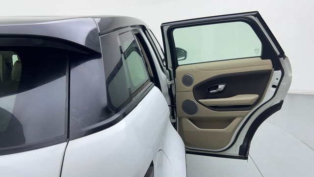 Second-hand 2018 Land Rover Range Rover Evoque 2.0 Si4 SE for sale in Gurgaon-27