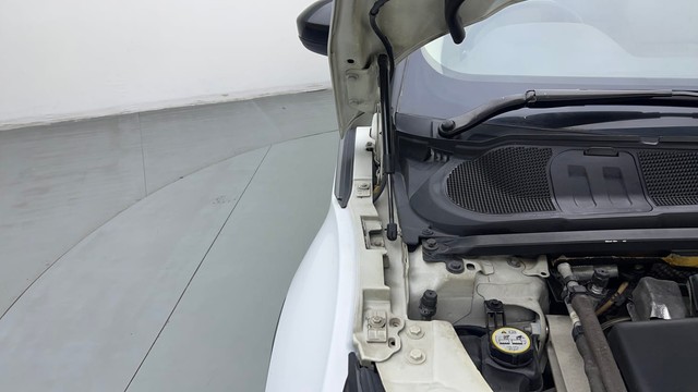 Second-hand 2018 Land Rover Range Rover Evoque 2.0 Si4 SE for sale in Gurgaon-32