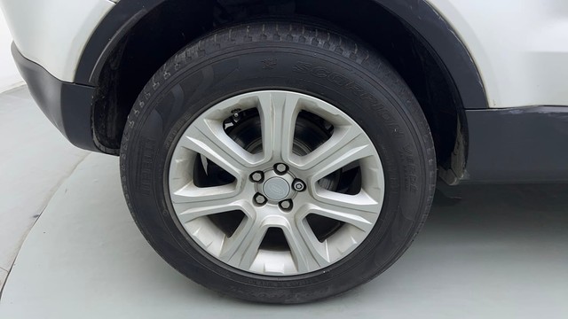 Second-hand 2018 Land Rover Range Rover Evoque 2.0 Si4 SE for sale in Gurgaon-18