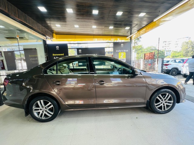 Second-hand 2015 Volkswagen Jetta 2.0L TDI Highline AT for sale in Nagpur-1