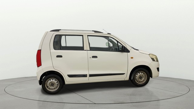 Second-hand 2014 Maruti Suzuki Wagon R LXI CNG for sale in Mumbai-12
