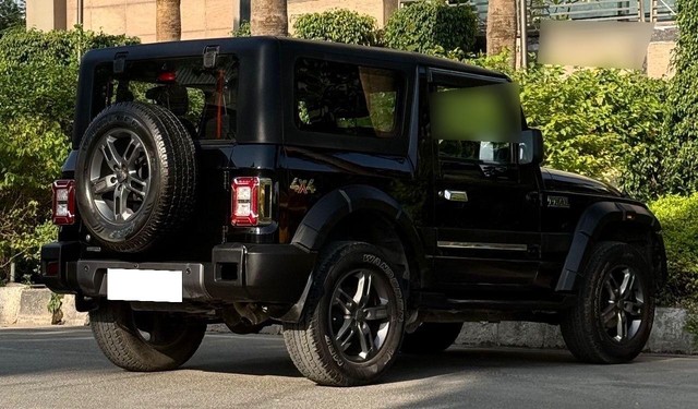 Second-hand 2022 Mahindra Thar LX 4WD Hard Top Diesel AT BSVI for sale in New Delhi-7