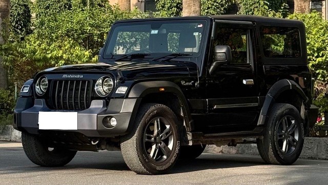 Second-hand 2022 Mahindra Thar LX 4WD Hard Top Diesel AT BSVI for sale in New Delhi-4
