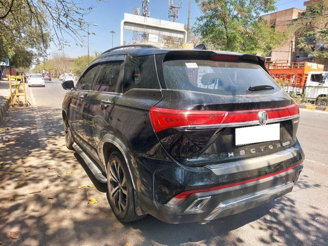 MG Hector Plus 1.5 Turbo Savvy Pro CVT 7 Str BSVI Second-hand 2023 MG Hector Plus 1.5 Turbo Savvy Pro CVT 7 Str BSVI for sale in New Delhi-5