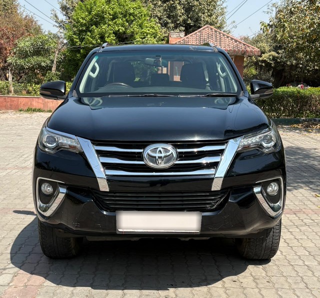 Toyota Fortuner 2.7 2WD MT BSIV Second-hand 2017 Toyota Fortuner 2.7 2WD MT BSIV for sale in New Delhi-0