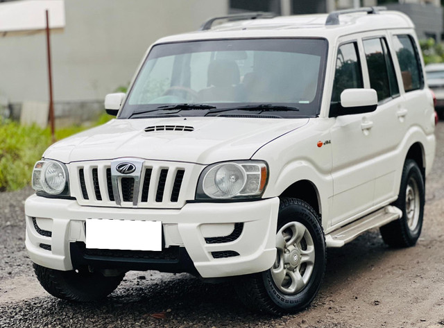 Second-hand 2014 Mahindra Scorpio S4 9 Seater for sale in Pune-2