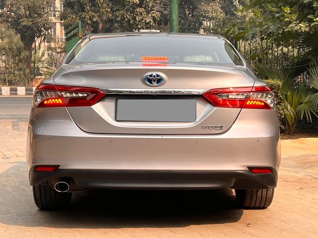 Second-hand 2024 Toyota Camry 2.5 Hybrid for sale in New Delhi-18