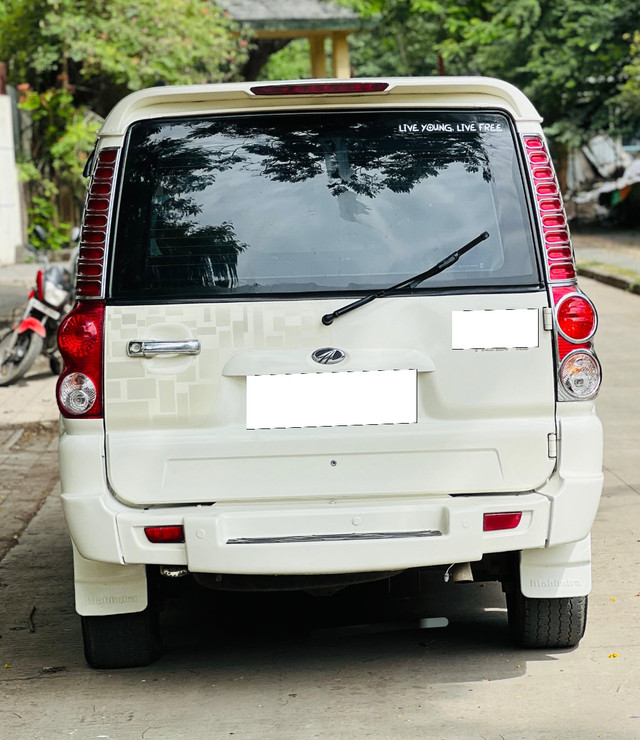 Second-hand 2014 Mahindra Scorpio EX for sale in Pune-5