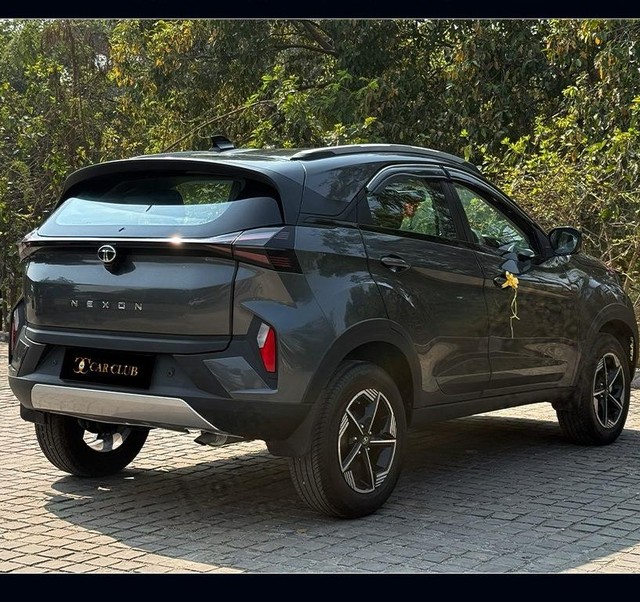 Second-hand 2025 Tata Nexon Creative AMT for sale in New Delhi-9