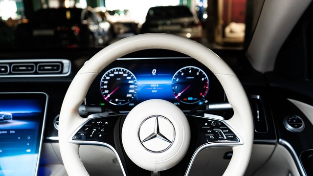 Second-hand 2022 Mercedes-Benz S-Class S450 4Matic BSVI for sale in New Delhi-4