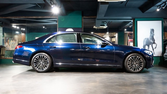Second-hand 2022 Mercedes-Benz S-Class S450 4Matic BSVI for sale in New Delhi-1
