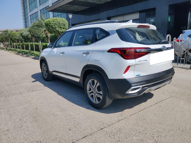 Second-hand 2020 Kia Seltos HTX IVT G for sale in New Delhi-3