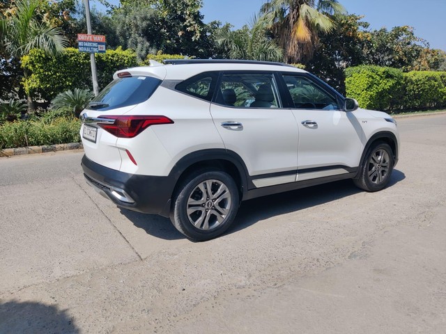 Second-hand 2020 Kia Seltos HTX IVT G for sale in New Delhi-2