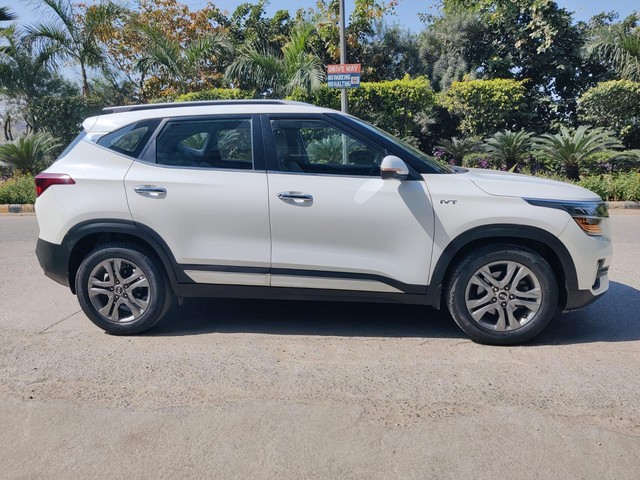 Second-hand 2020 Kia Seltos HTX IVT G for sale in New Delhi-1