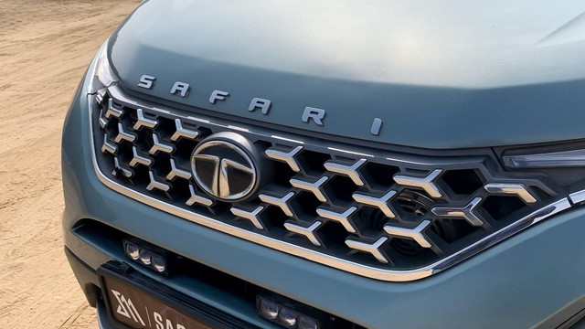 Second-hand 2022 Tata Safari XT Plus BSVI for sale in New Delhi-24