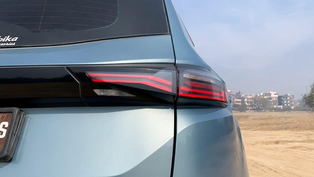 Second-hand 2022 Tata Safari XT Plus BSVI for sale in New Delhi-28