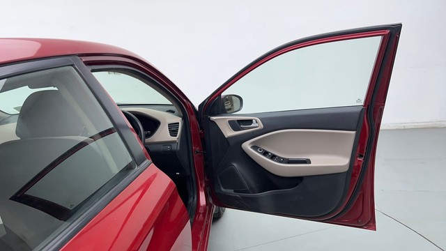 Second-hand 2019 Hyundai i20 Magna Plus for sale in Ghaziabad-16