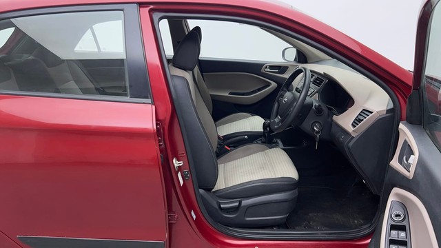 Second-hand 2019 Hyundai i20 Magna Plus for sale in Ghaziabad-15